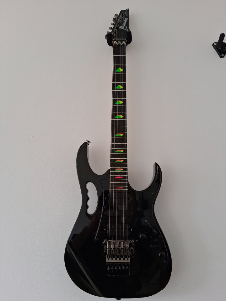 Ibanez JEM 555 1997 Mod (Piramids + Ébano + Gotoh + Trastes nuevos) de segunda mano · Foto 2 de 7 · Madrid · 1250 €
