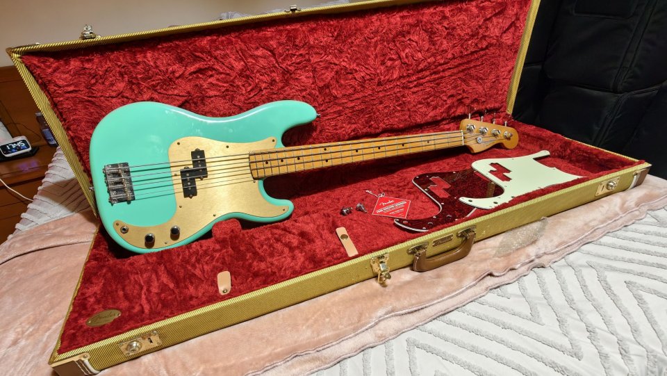 Fender Precision Vintera 50's Seafoam Green edición 75 Aniversario (2021)