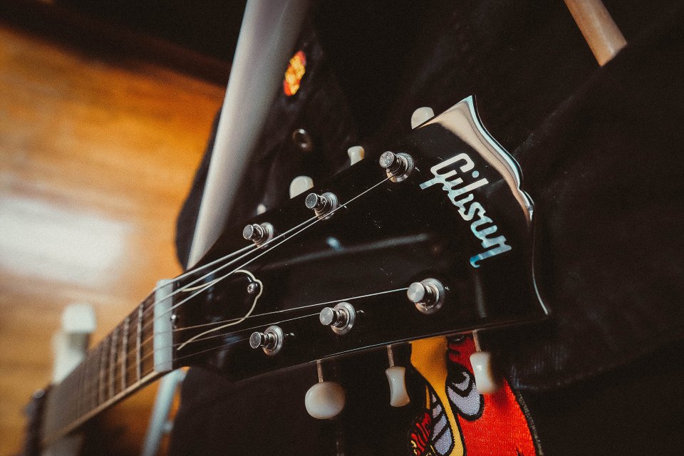 Gibson ES-335 Goldtop Ltd. Edition & Gibson SG Pete Townshend Customizada de segunda mano · Foto 7 de 9 · Asturias · 5000 €