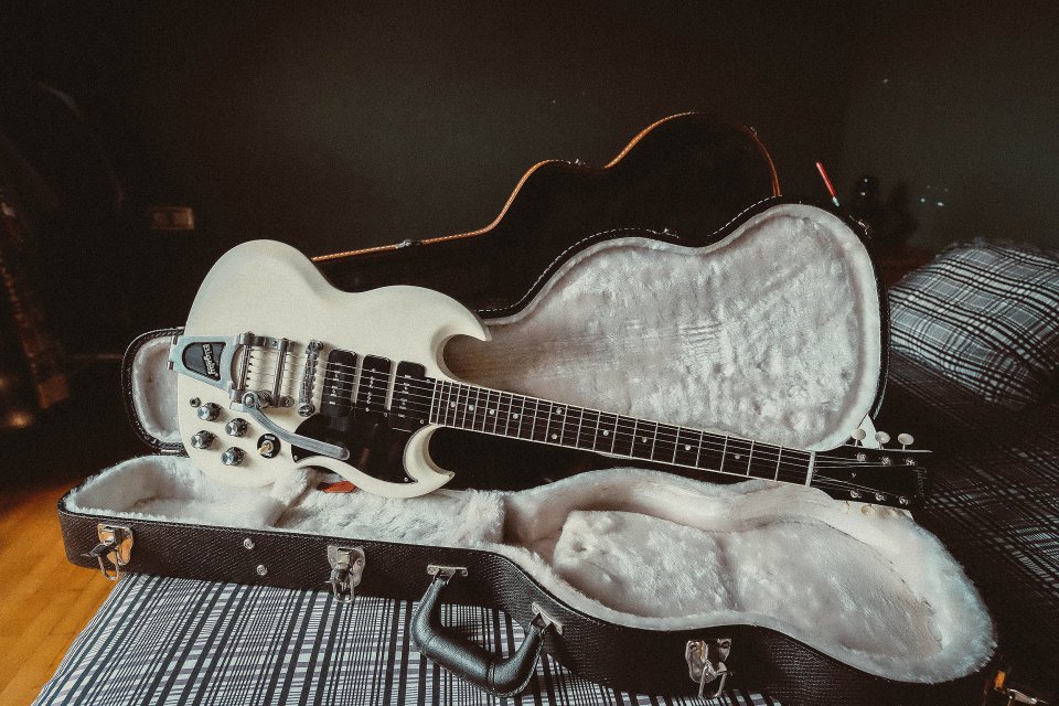 Gibson ES-335 Goldtop Ltd. Edition & Gibson SG Pete Townshend Customizada de segunda mano · Foto 8 de 9 · Asturias · 5000 €