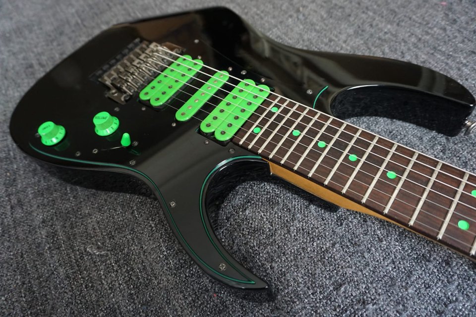 Ibanez Universe de segunda mano · Foto 1 de 4 · Bizkaia