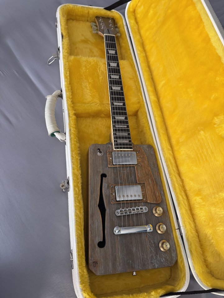 Cigar box de calidad Loluthier.