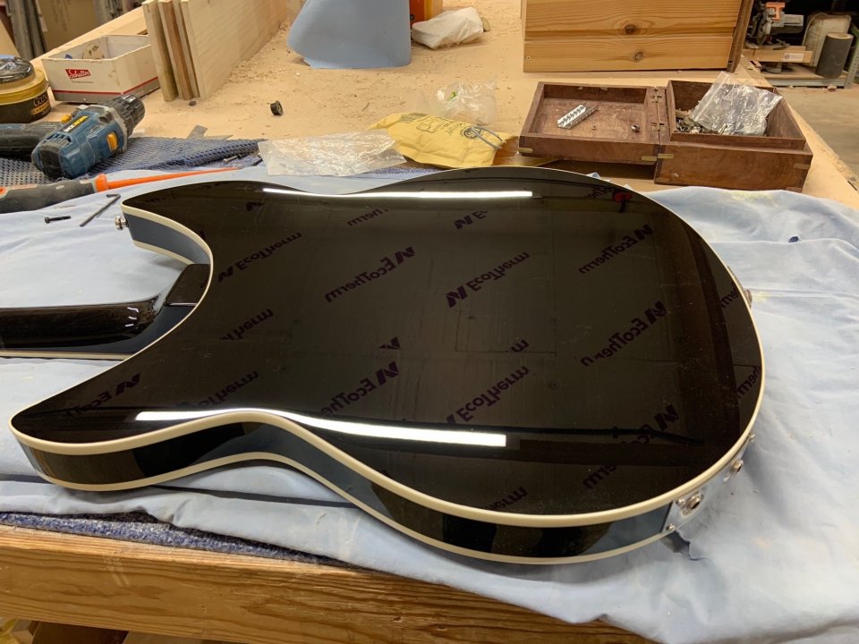 Rickenbacker 360v64 Jetglo réplica de Harry White de segunda mano · Foto 5 de 10 · Gipuzkoa · 2330 €
