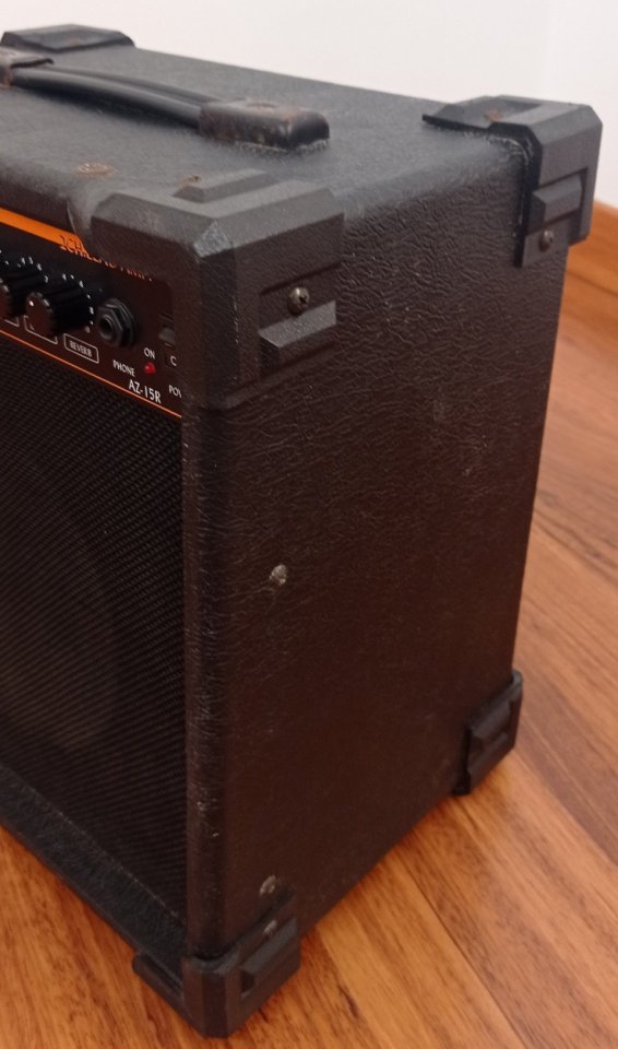 Amplificador de guitarra eléctrica Aria Pro II para reparar de segunda mano · Foto 5 de 7 · Cuenca · 15 €