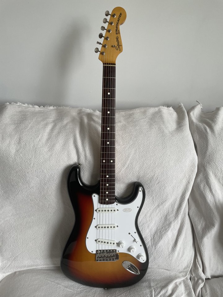 Squier by Fender JV 1983