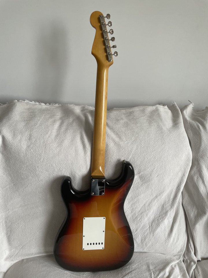 Squier by Fender JV 1983