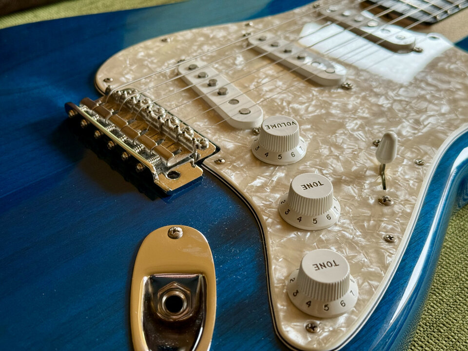 Guitarra FENDER CUSTOM SHOP '66 REISSUE STRATOCASTER NOS RW Sapphire Blue