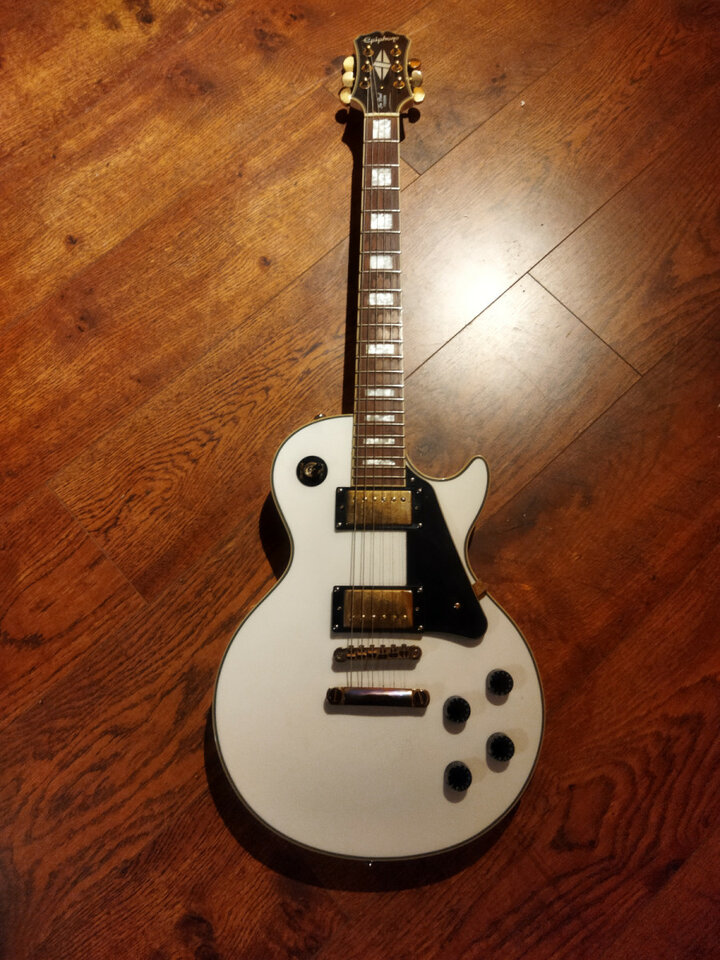 Guitarra Epihopne Les Paul Custom