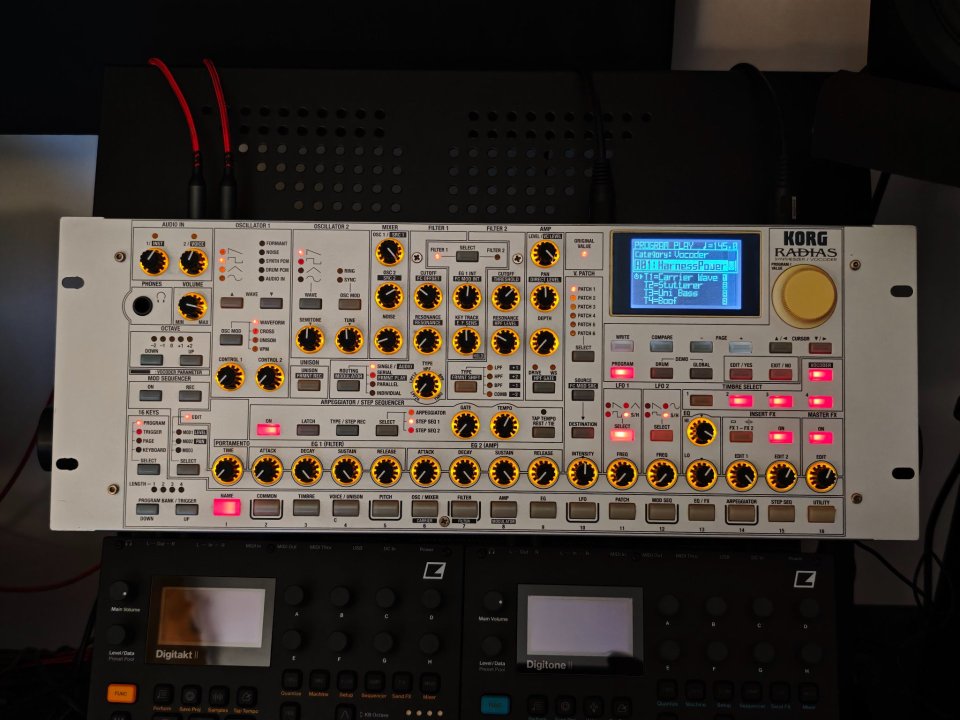 Korg Radias de segunda mano · Foto 4 de 7 · Granada · 750 €