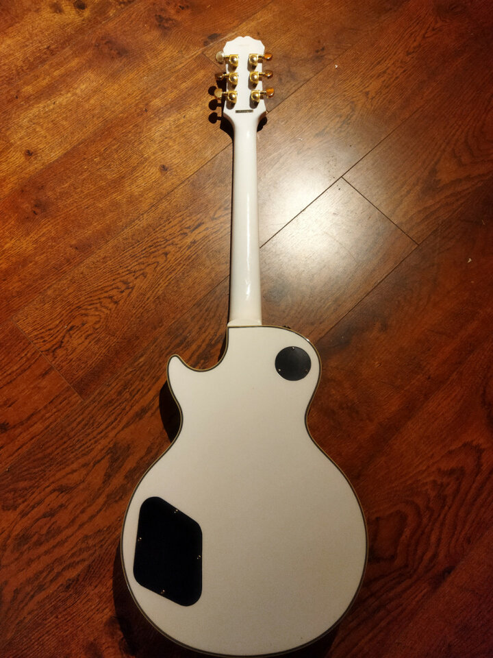 Guitarra Epihopne Les Paul Custom de segunda mano · Foto 2 de 5 · Madrid · 575 €
