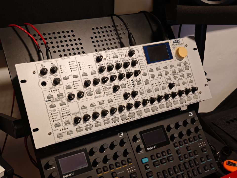Korg Radias de segunda mano · Foto 5 de 7 · Granada · 750 €