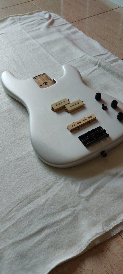Pinta tu Bajo Eléctrico! de segunda mano · Foto 9 de 10 · Cantabria · 250 €