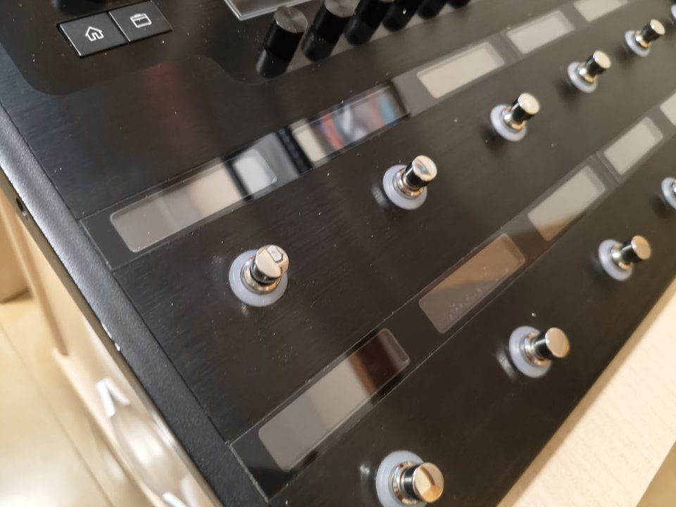 Line 6 Helix Floor de segunda mano · Foto 6 de 10 · Jaén · 650 €