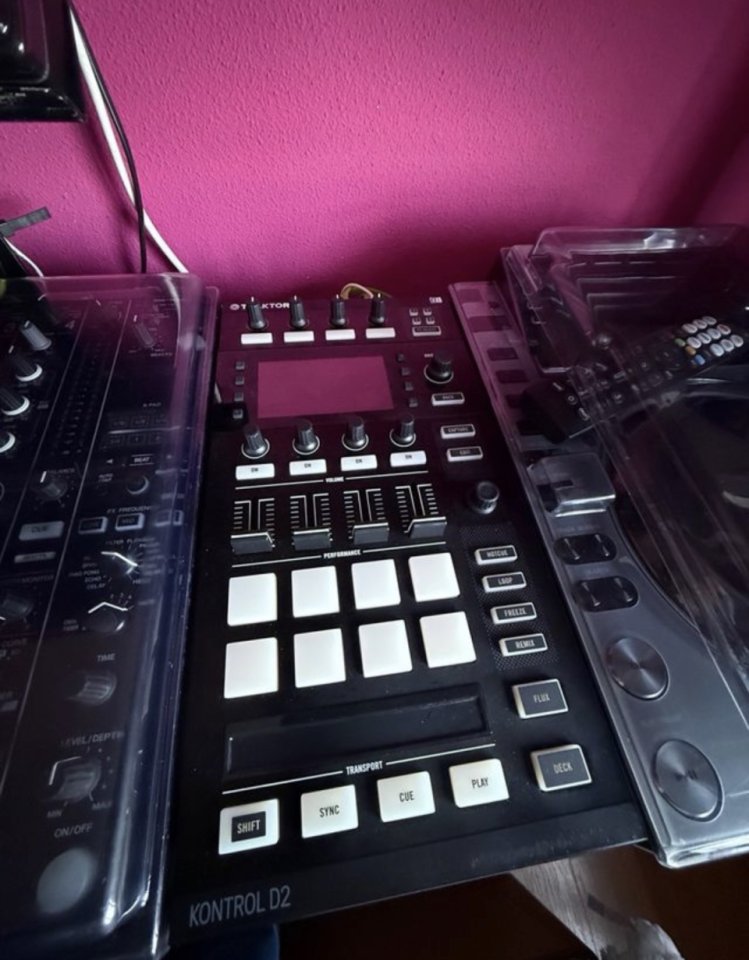 Traktor Kontrol D2 (Par)