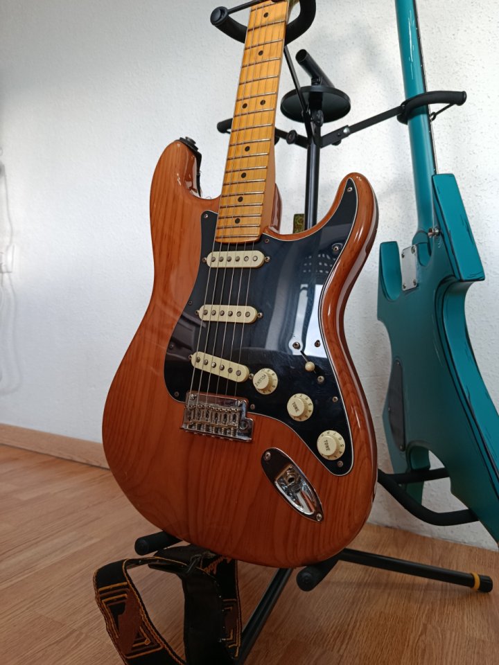 AJUSTA tu Guitarra Eléctrica! de segunda mano · Foto 3 de 10 · Cantabria · 50 €