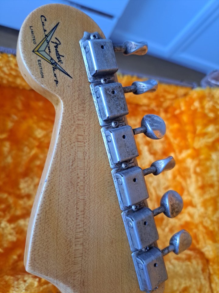 Fender Stratocaster CS 59 Limited Edition Journeyman Seafoam Green de segunda mano · Foto 8 de 10 · Madrid · 3500 €