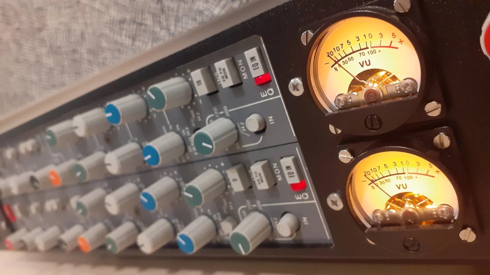 ÚLTIMA UNIDAD .VENDO RAINDIRK Symphony LN1 Previo + EQ Dual Channel de segunda mano · Foto 1 de 9 · Madrid · 1375 €