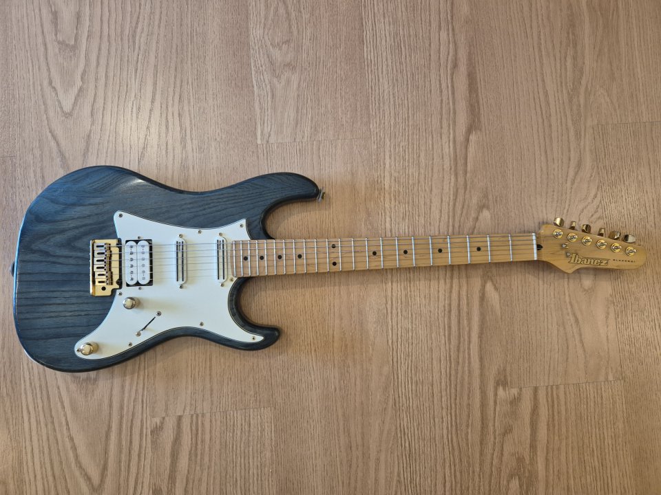 Ibanez Blazer con DiMarzio Andy Timmons de segunda mano · Foto 1 de 5 · A Coruña · 800 €