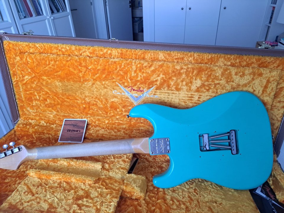 Fender Stratocaster CS 59 Limited Edition Journeyman Seafoam Green de segunda mano · Foto 9 de 10 · Madrid · 3500 €