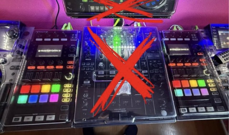 Traktor Kontrol D2 (Par)