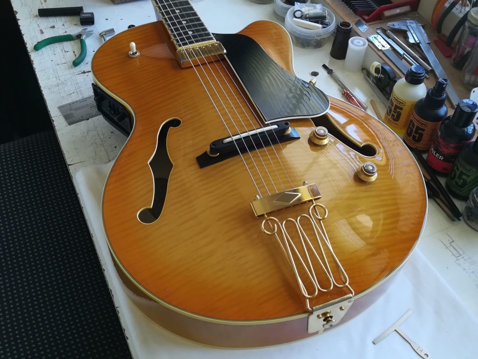 Yamaha AEX1500 Martín Taylor de segunda mano · Foto 7 de 10 · SC Tenerife · 1050 €