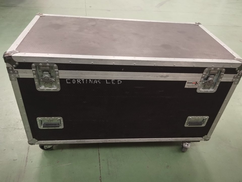 Pantalla de Leds pitch 37.5 de segunda mano · Foto 6 de 6 · Zaragoza · 2600 €