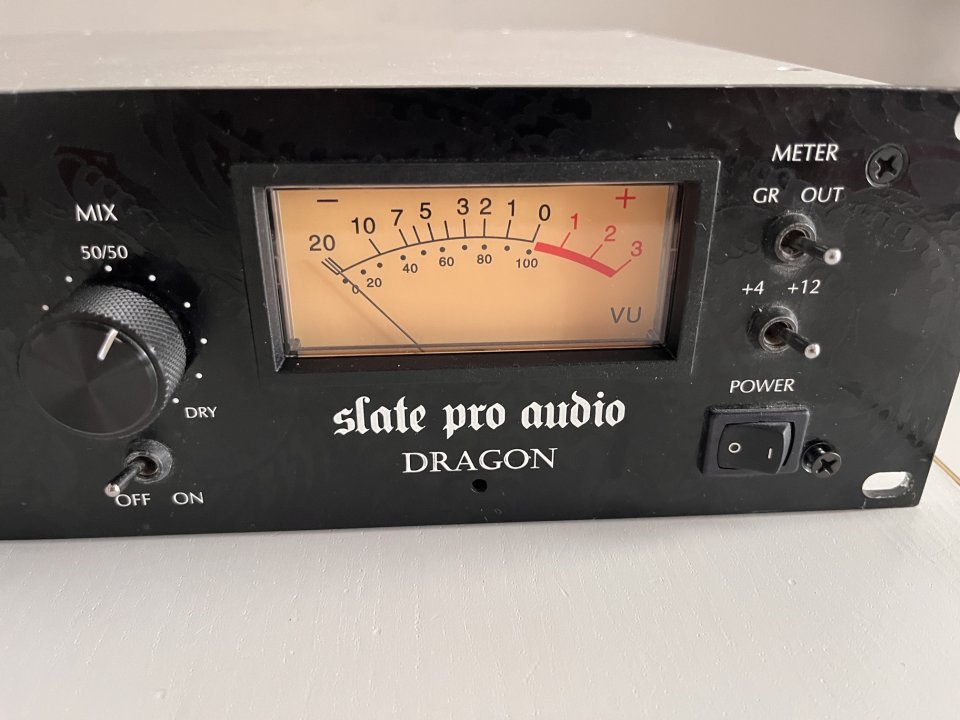Slate Pro Audio Dragon Compressor de segunda mano · Foto 2 de 5 · Barcelona · 1299 €
