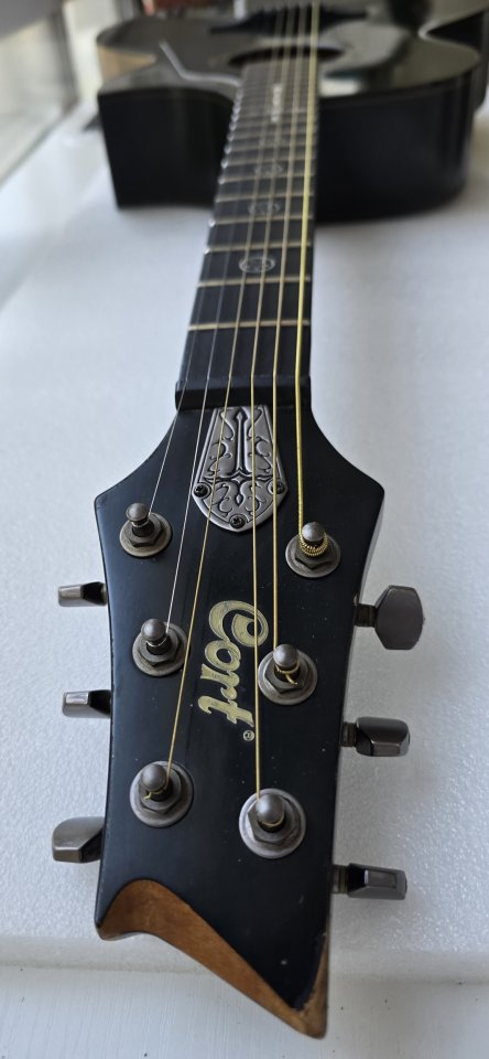 Guitarra Electroacústica Cort