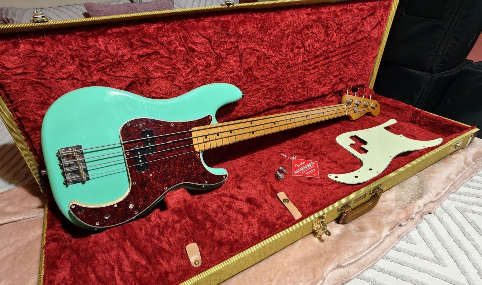 Fender Precision Vintera 50's Seafoam Green edición 75 Aniversario (2021)