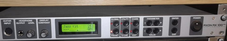 Axon AX100 MkII Terratec midi guitar