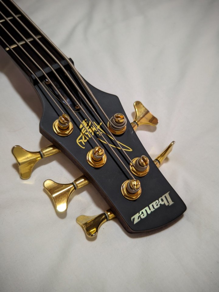 Bajo Ibanez K5 de segunda mano · Foto 7 de 9 · Girona