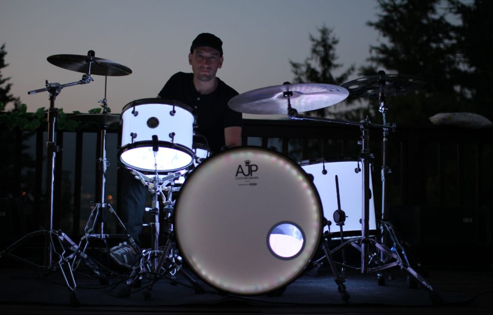 Batería AJP Custom Drums acrílica con LEDs + módulo DMX hecha a mano en USA