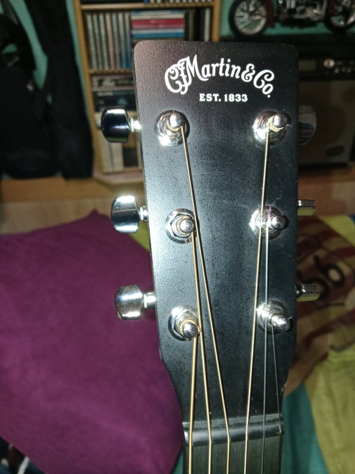 VARIAS GUITARRAS de segunda mano · Foto 10 de 10 · Madrid · 200 €