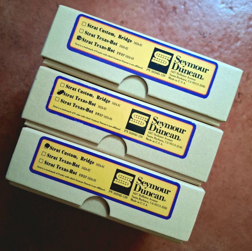 Fender Stratocaster Vintera 70s con Antiquity Texas Hot