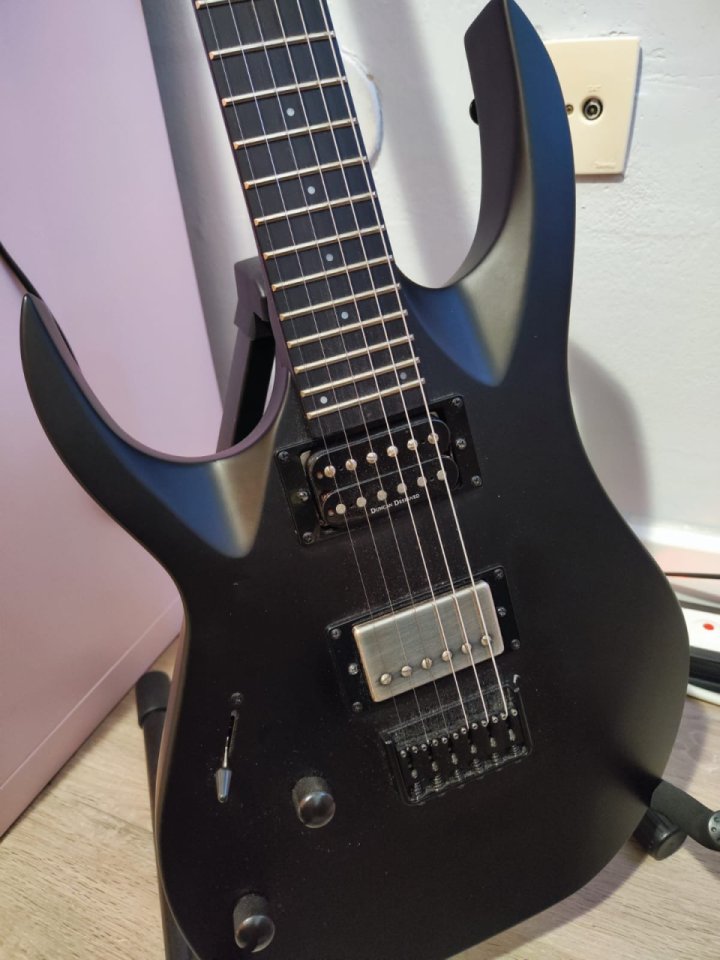 S by Solar Zurdos + amp. Line6 Spider V30