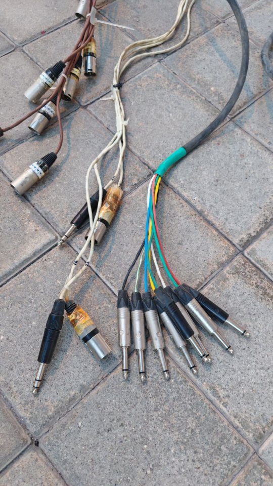 Patch Panel Profesional (Bantam) 80x4 mas cableado 120 conectores 2,3 m max de segunda mano · Foto 8 de 10 · Madrid · 1375 €