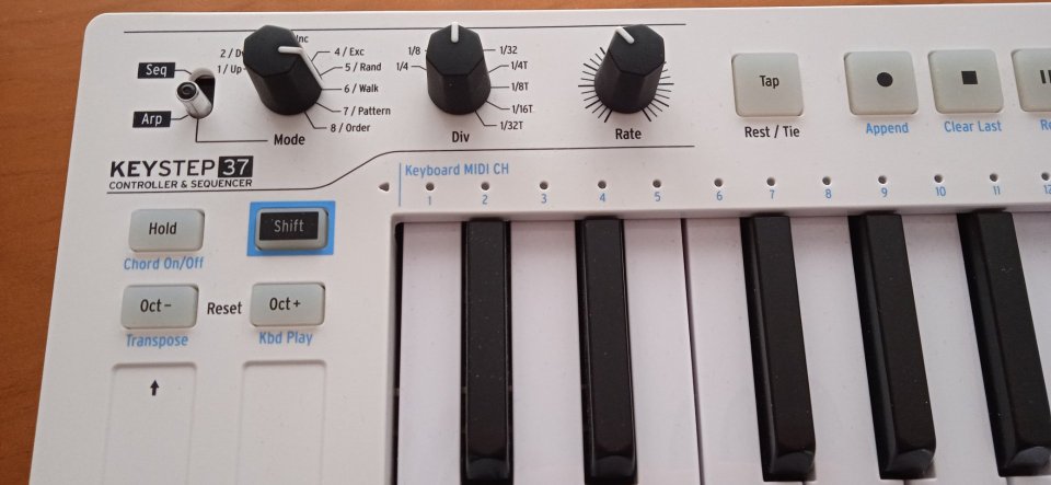 Arturia keystep37 de segunda mano · Foto 4 de 5 · Alicante · 100 €
