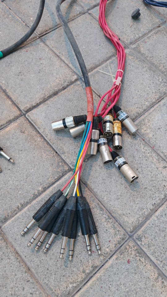 Patch Panel Profesional (Bantam) 80x4 mas cableado 120 conectores 2,3 m max de segunda mano · Foto 9 de 10 · Madrid · 1375 €
