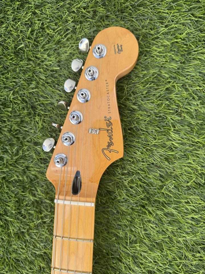 Fender Stratocaster Player II con mejora de segunda mano · Foto 5 de 5 · Sevilla · 620 €
