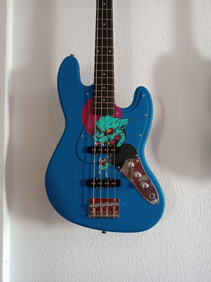 AJUSTA tu Bajo Eléctrico! de segunda mano · Foto 5 de 10 · Cantabria · 50 €