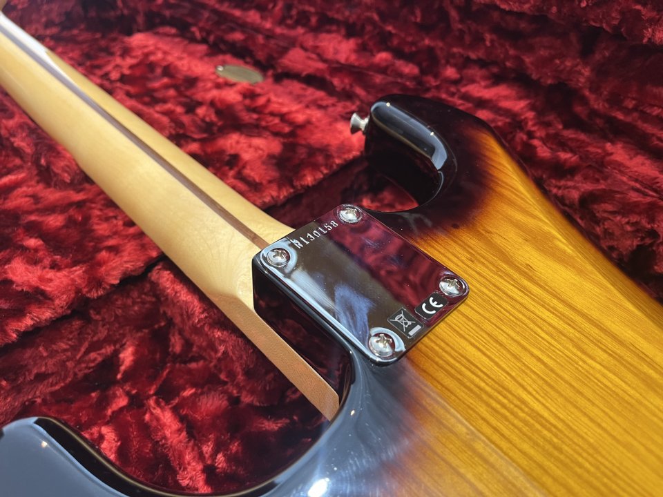 Fender Custom Shop '55 Stratocaster NOS 2TSB – Sunburst 2023 de segunda mano · Foto 6 de 10 · Madrid · 3350 €