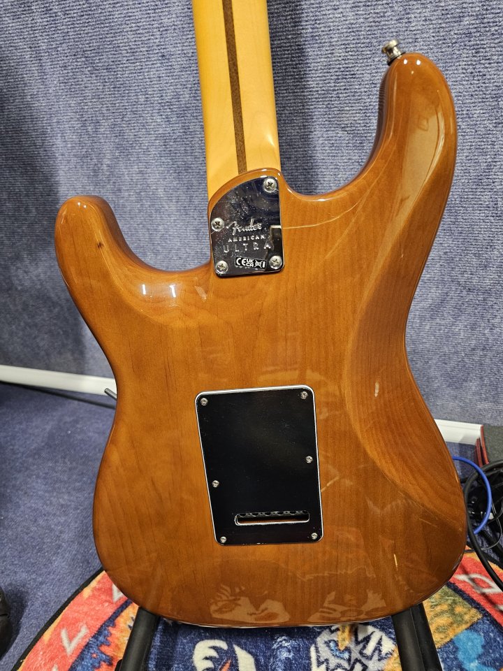 Fender Stratocaster American Ultra Luxe Tiger Eye