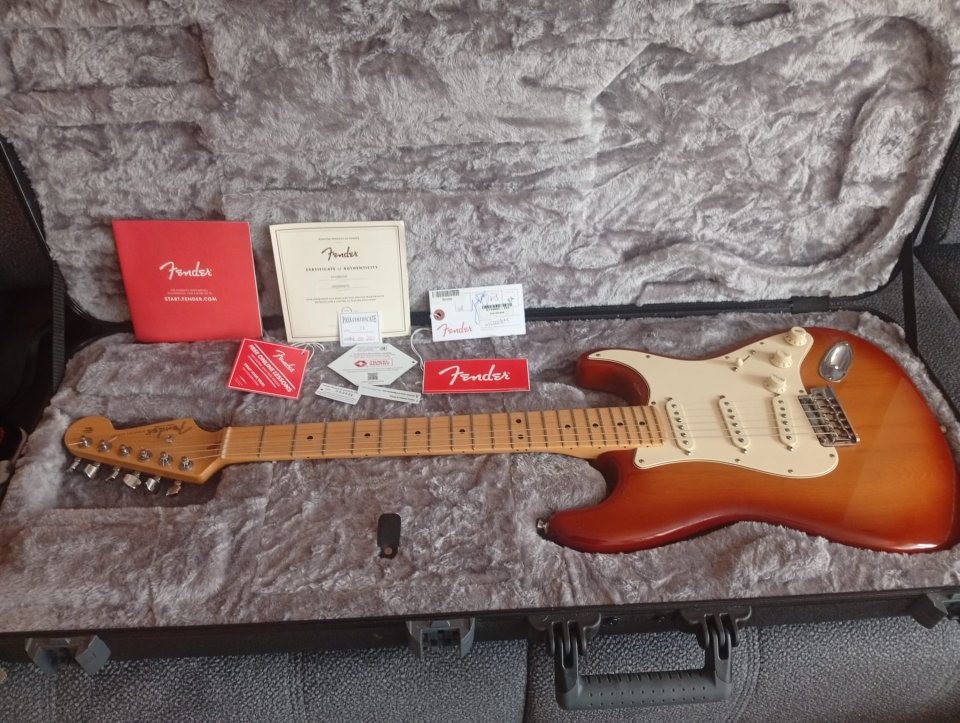 Fender stratocaster 2022 pro 2 made in usa de segunda mano · Foto 1 de 5 · Valladolid · 1500 €