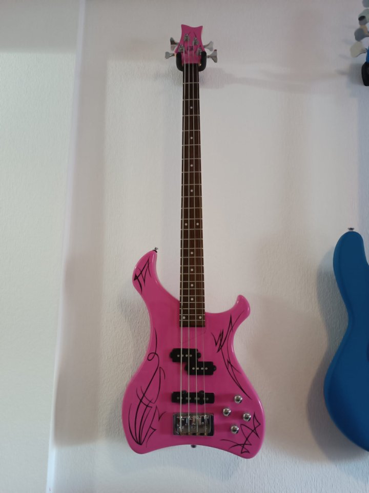 AJUSTA tu Bajo Eléctrico! de segunda mano · Foto 7 de 10 · Cantabria · 50 €