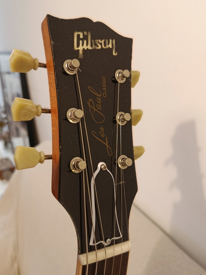 Gibson les paul Classic 1960 2004' Bullion Gold 'Trastes nuevos' de segunda mano · Foto 2 de 10 · Cantabria · 1650 €