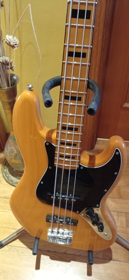 Fender Squier Classic Vibe 70 Jazz bass