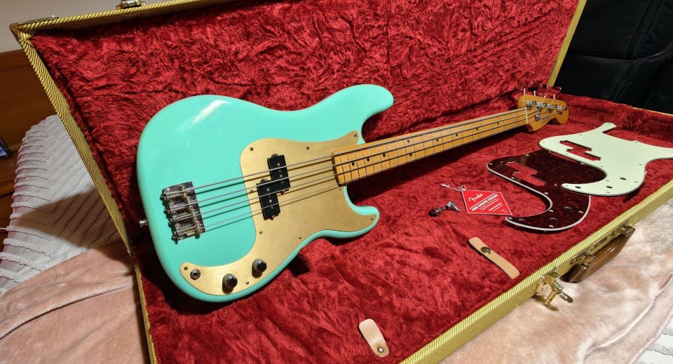 Fender Precision Vintera 50's Seafoam Green edición 75 Aniversario (2021)
