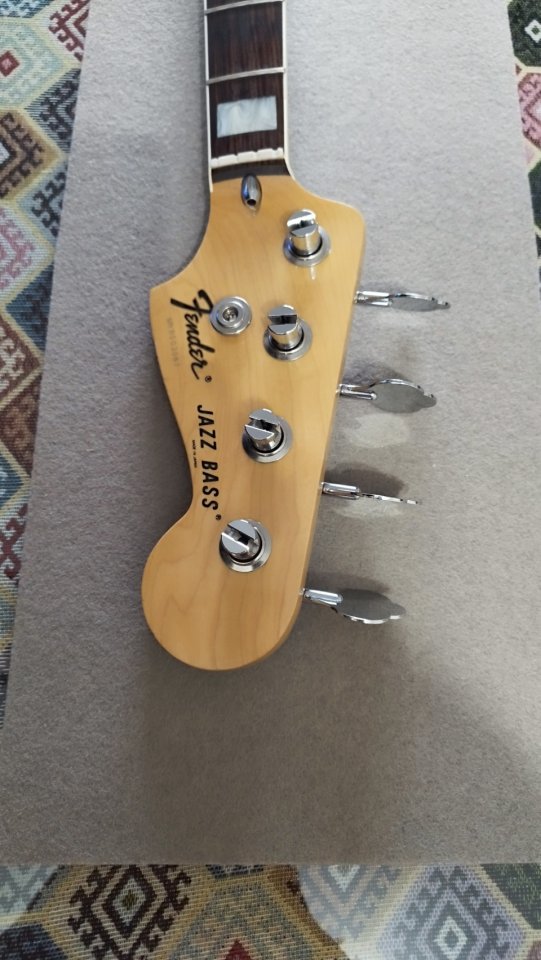 Mástil Fender jazz bass Japan de segunda mano · Foto 2 de 8 · Badajoz · 325 €