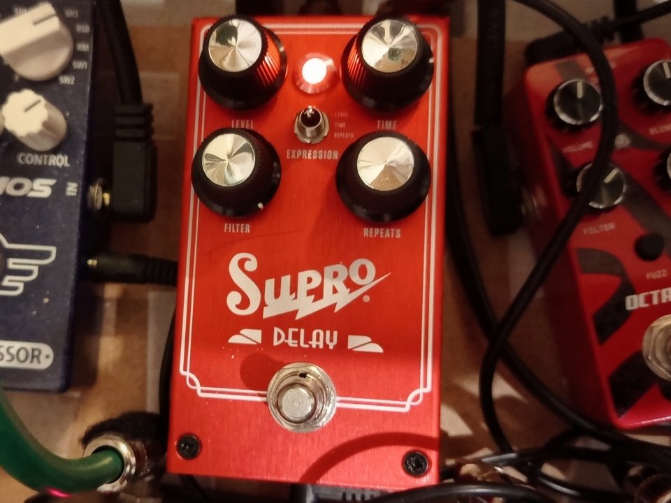 Supro DELAY 1313 Analógico