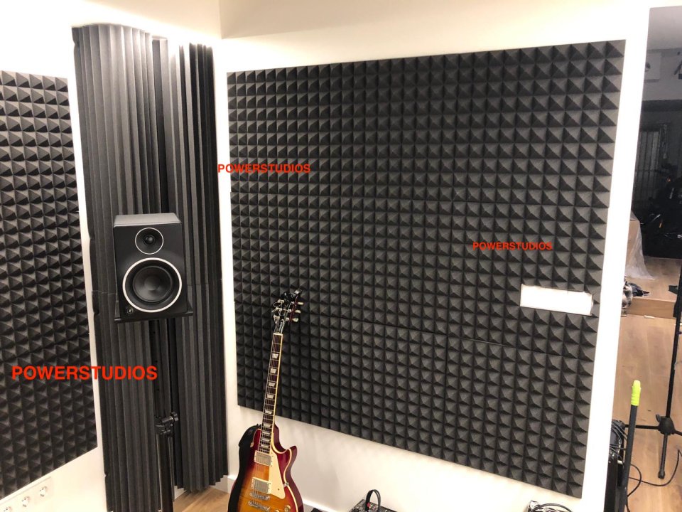 Oferta 30 paneles Akustik Pyramid alta calidad, envío incluido